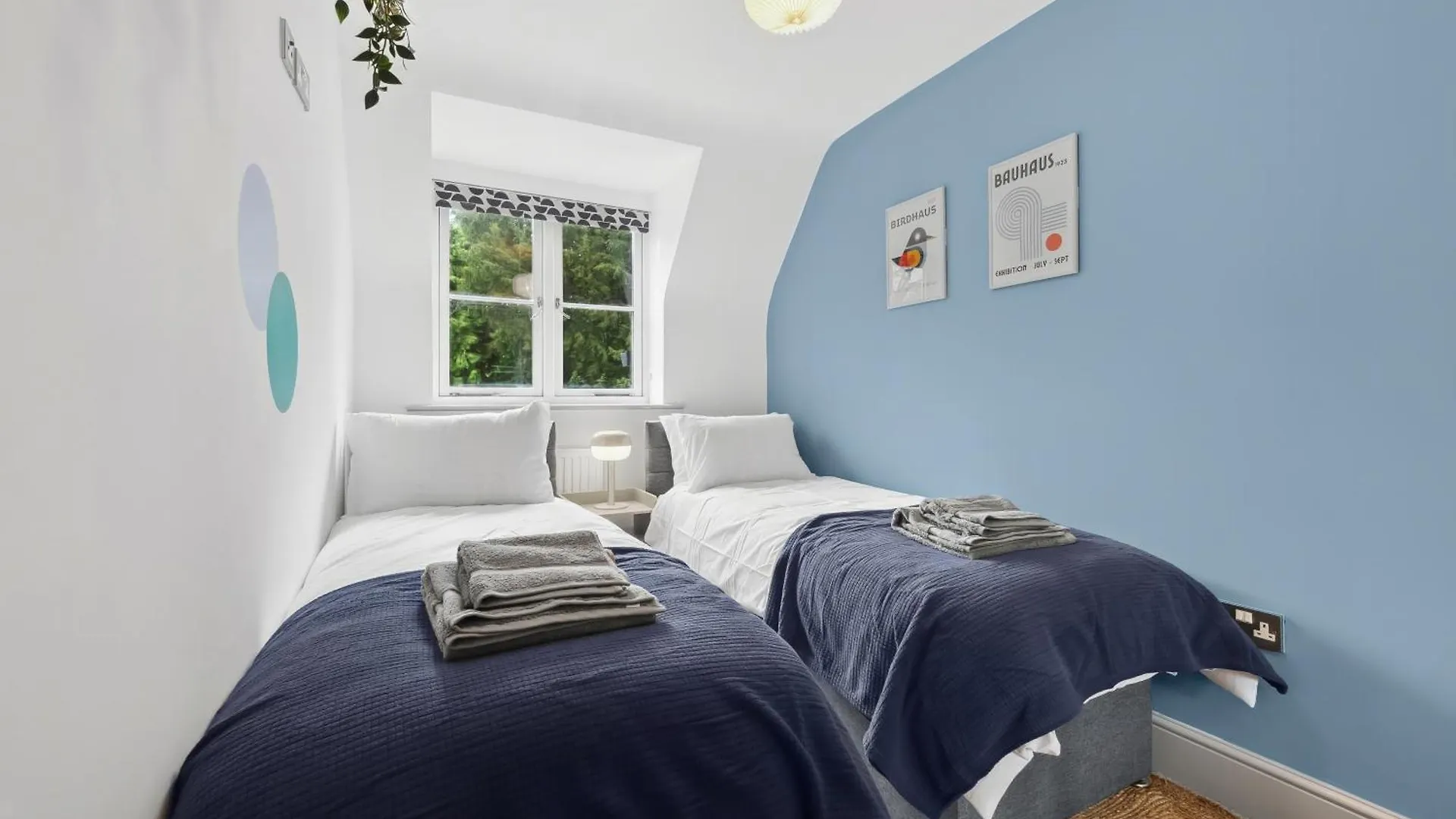 Nec Birmingham Airport Modern Village Retreat, Sleeps 7, Free Parking Hampton in Arden United Kingdom