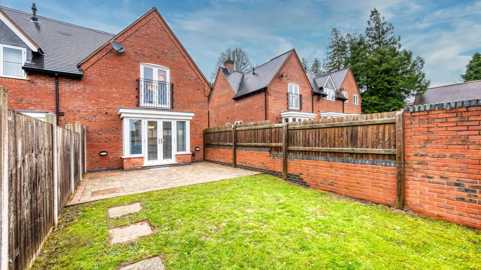 Nec Birmingham Airport Modern Village Retreat, Sleeps 7, Free Parking Hampton in Arden United Kingdom